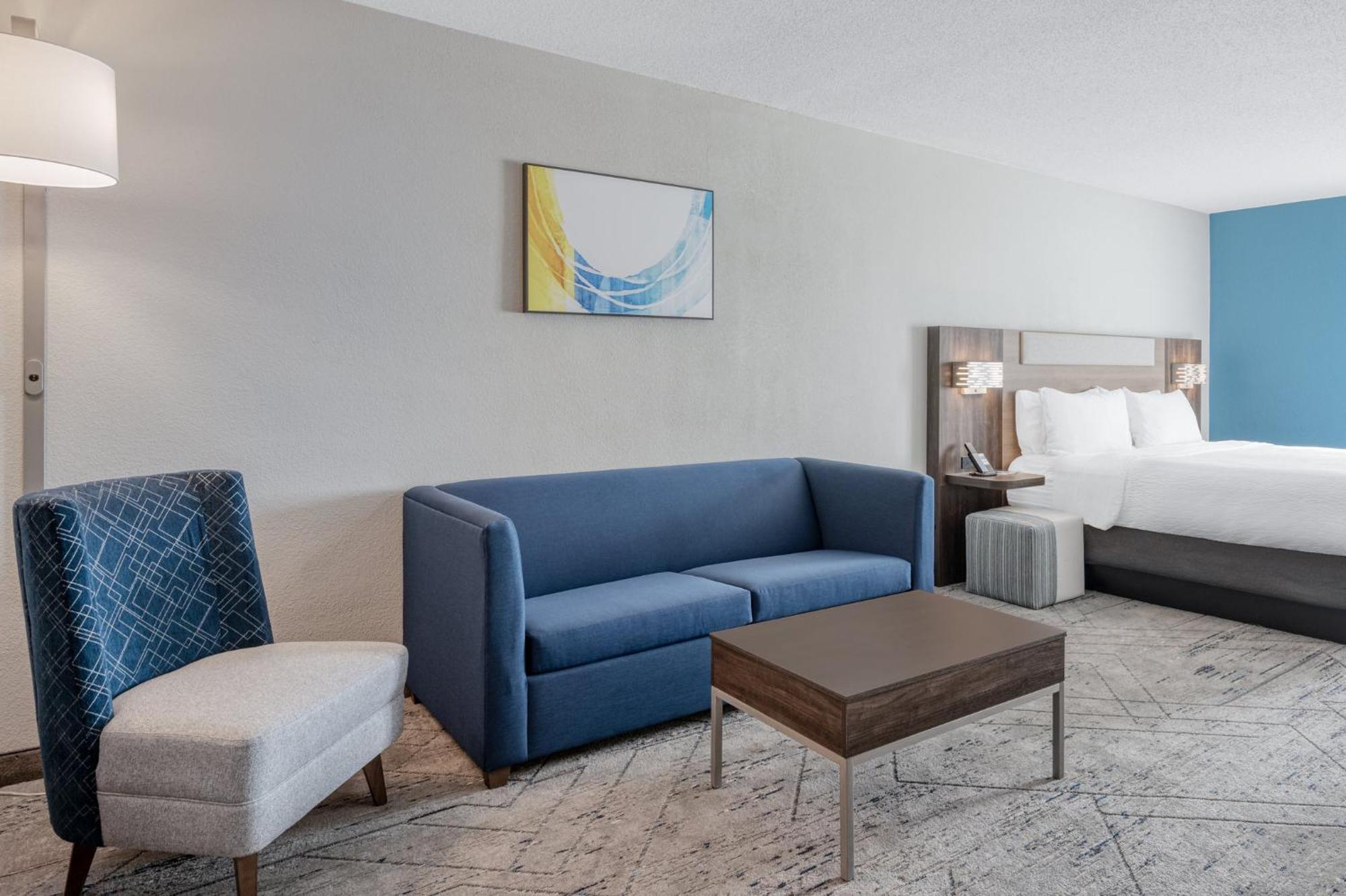 Hotel Express & Columbus Airport By Ihg Gahanna