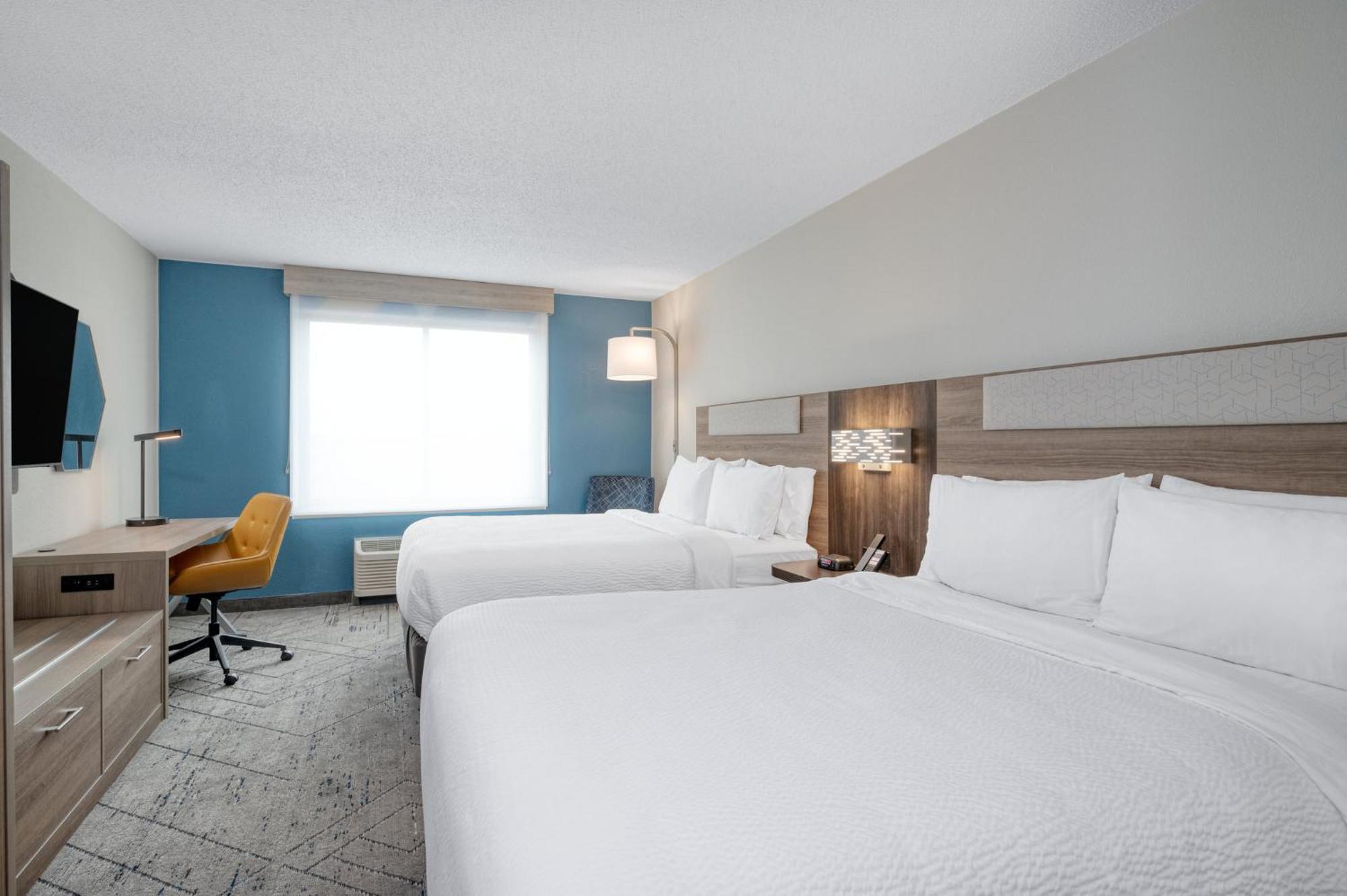 Express & Columbus Airport By Ihg 3*