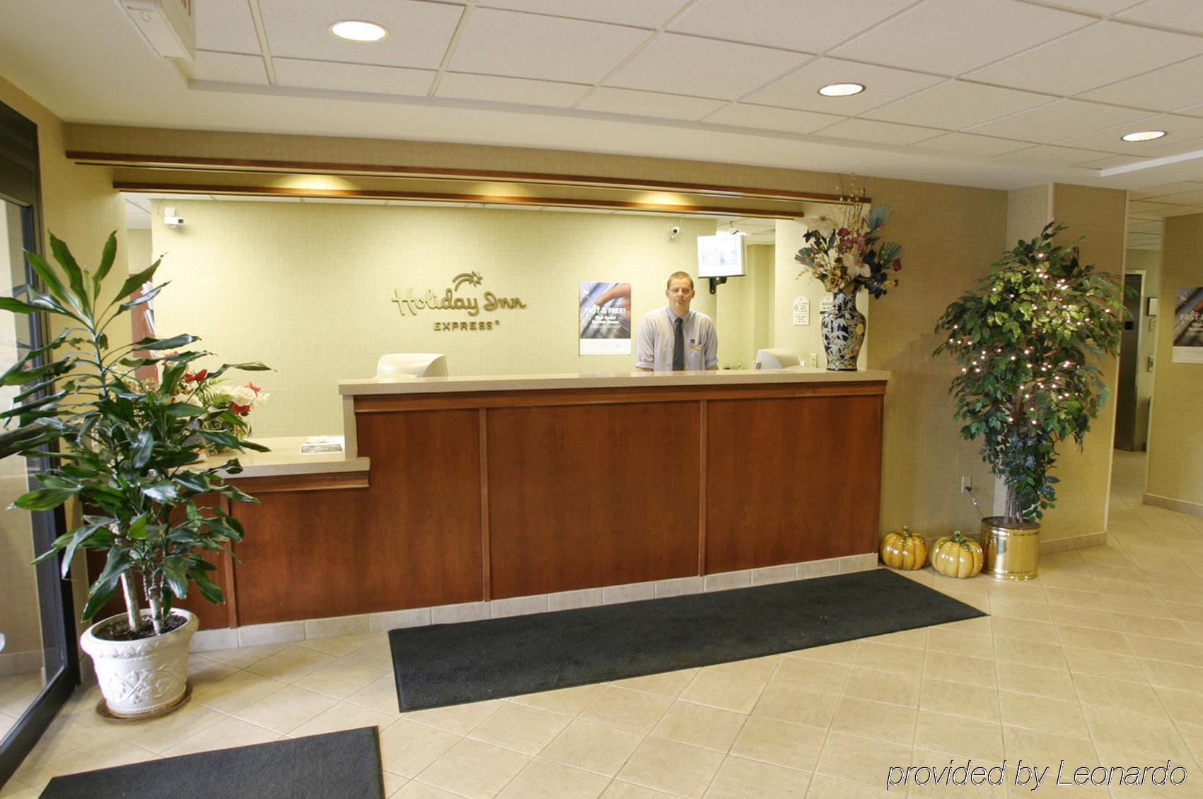 Express & Columbus Airport By Ihg Hotel Gahanna