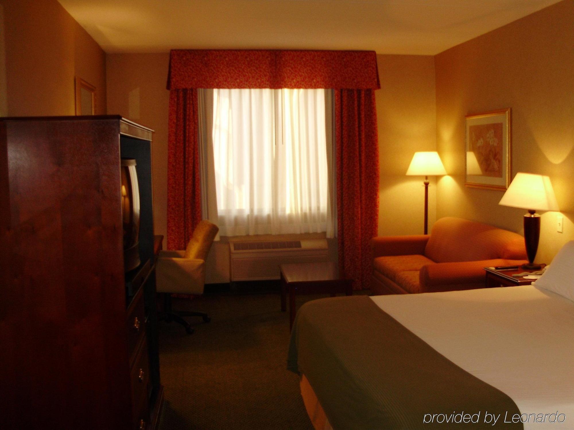 Express & Columbus Airport By Ihg Hotel Gahanna